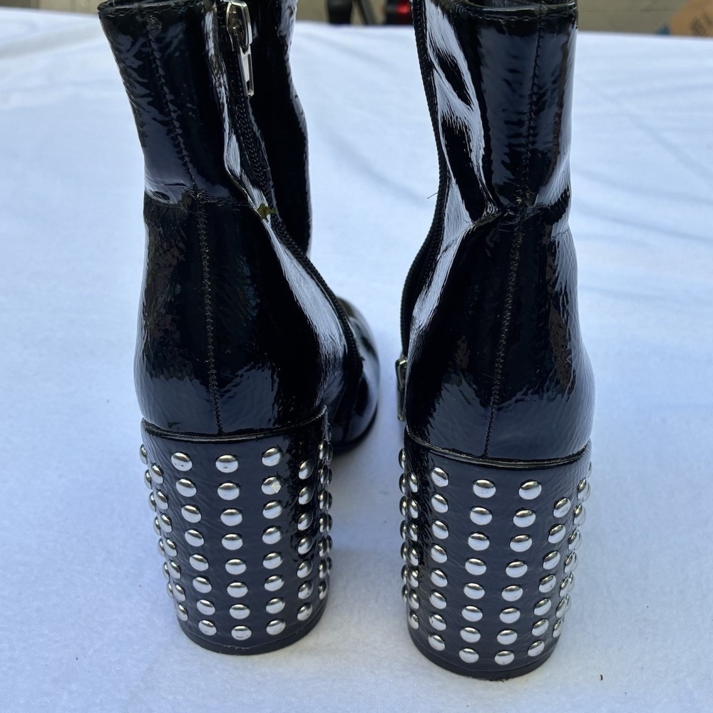 Steve Madden Galley Black Patent Block Heel Studded Boot Size 6 Goth Grunge Rock - Picture 3 of 7